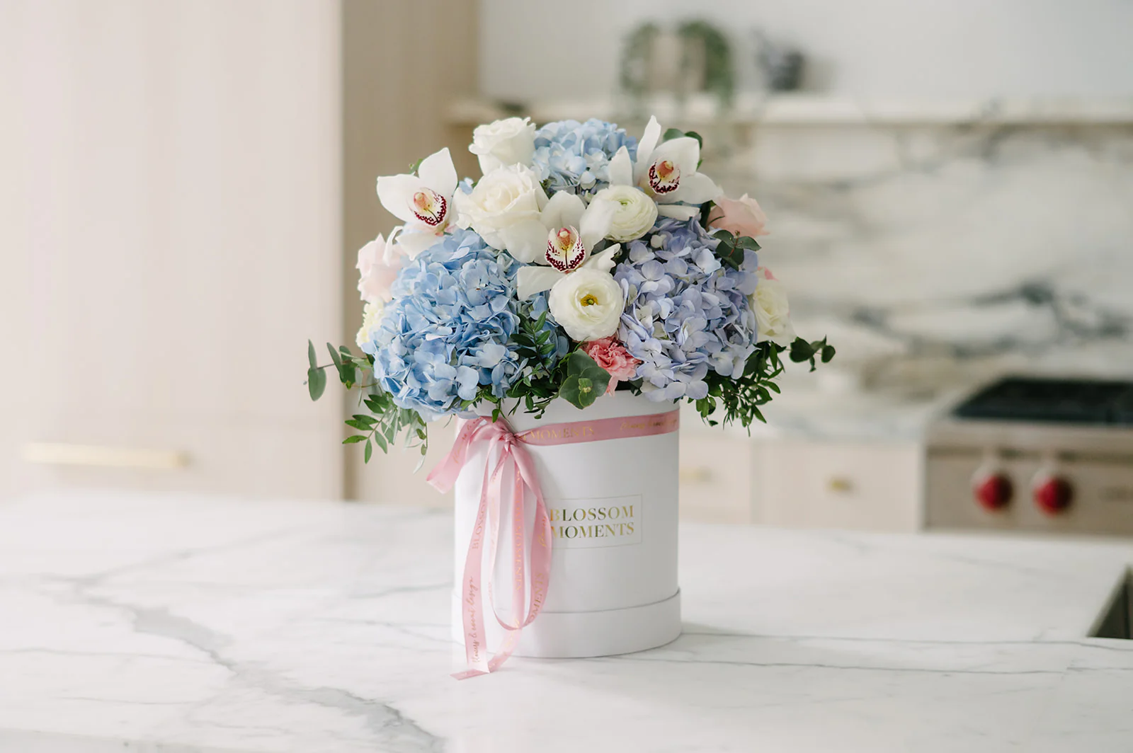How to Care for Flowers in a Box and Keep Them Fresh Longer