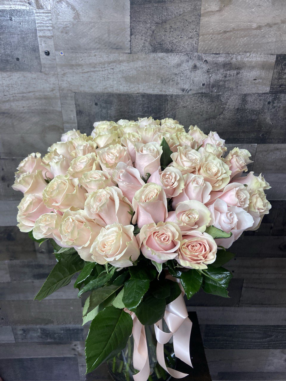 Pink Mondial Roses – 25 Stems