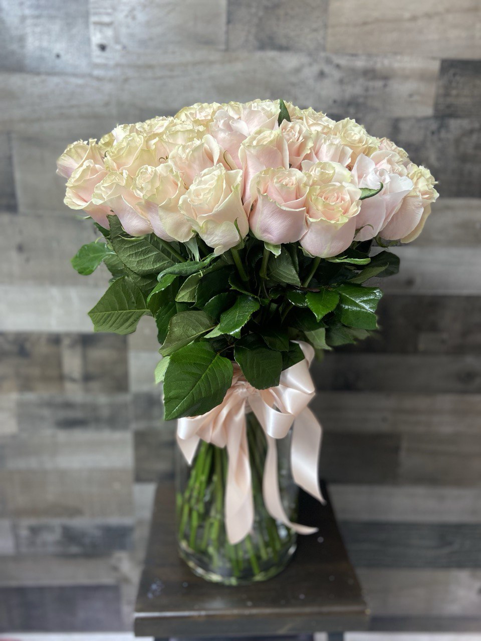 Pink Mondial Roses – 25 Stems