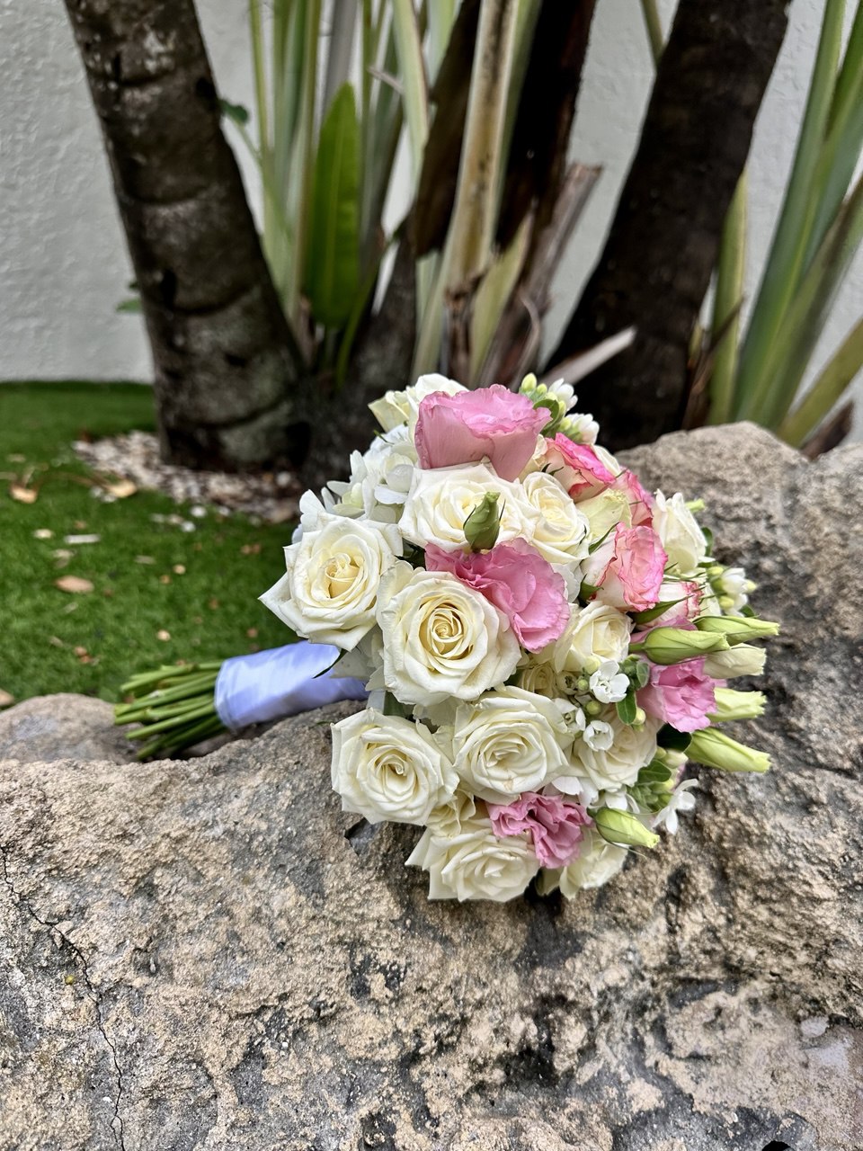 Bride's wedding bouquet "Melissa" - AVAFlowersUSA