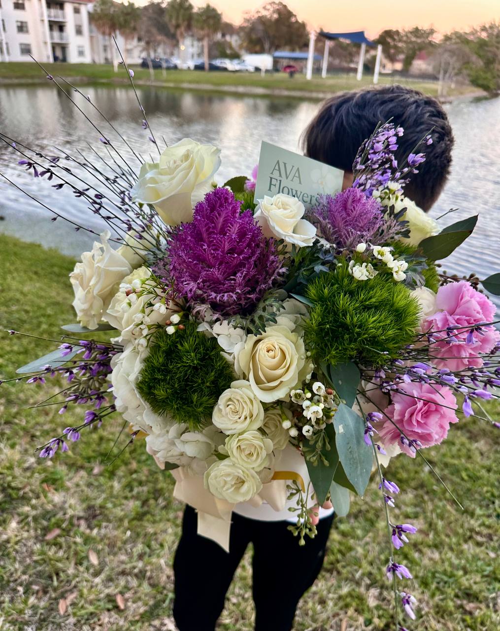 Flower arrangement "Purple Power Hatbox" - AVAFlowersUSA