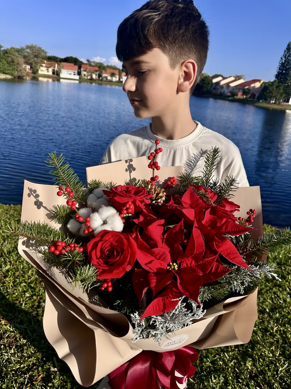 Bouqet “Winter Berry” - AVAFlowersUSA